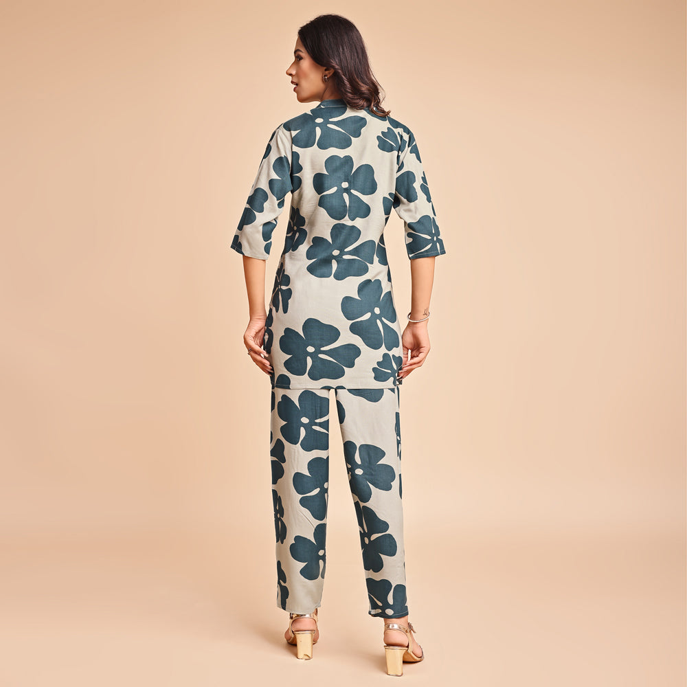 two-piece clothing set