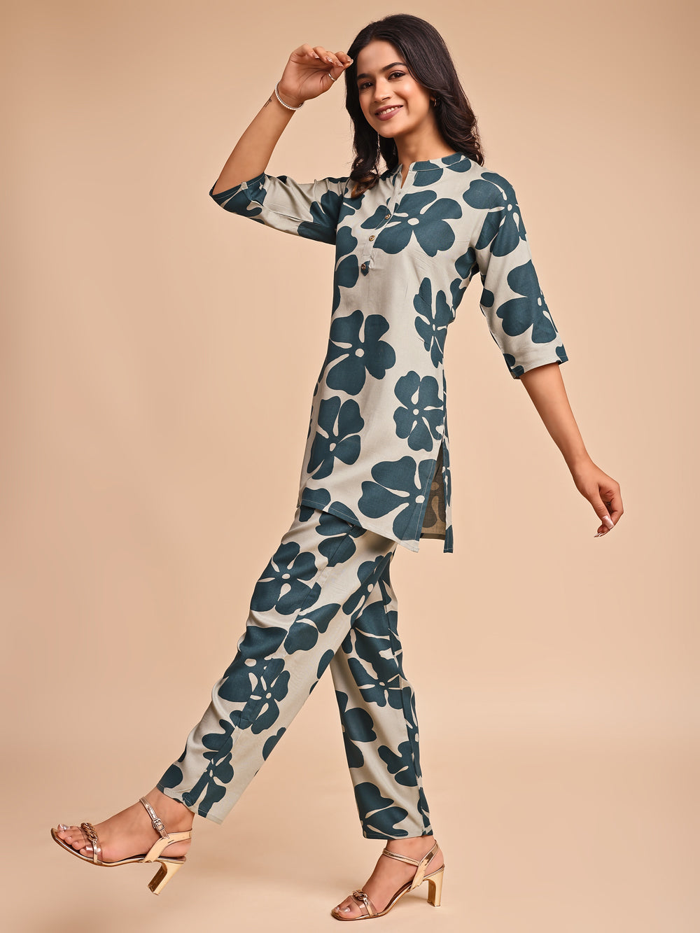 two-piece clothing set