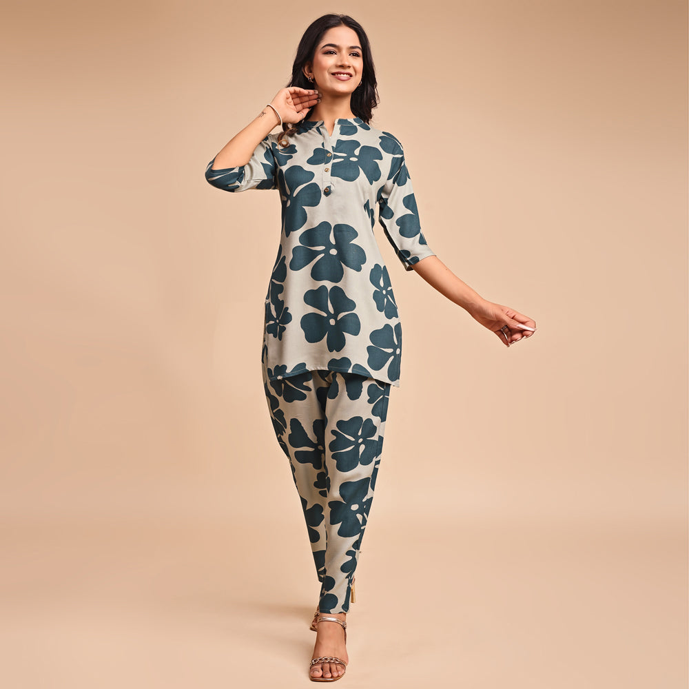 two-piece clothing set