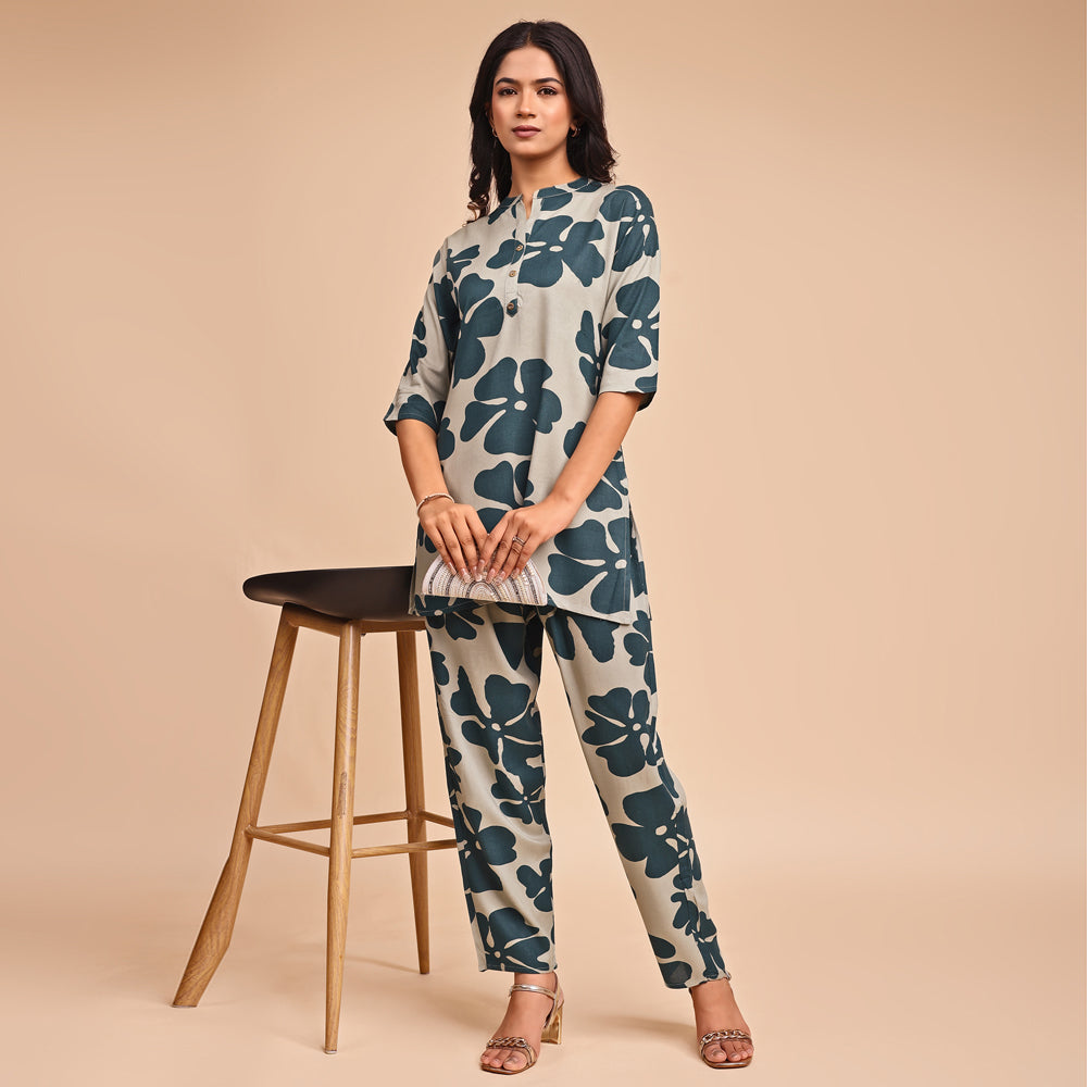 two-piece clothing set