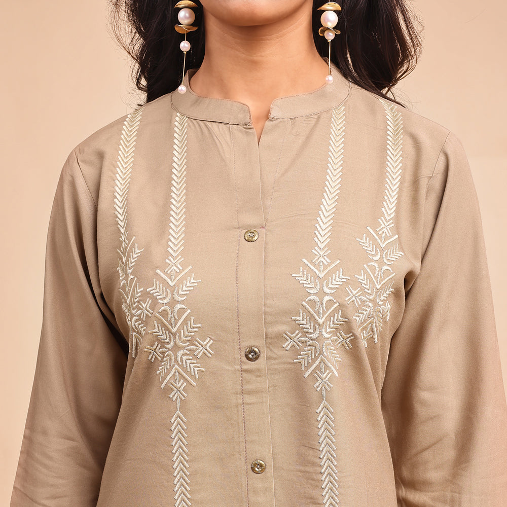 Coordinated set – includes a relaxed-fit top & matching pants