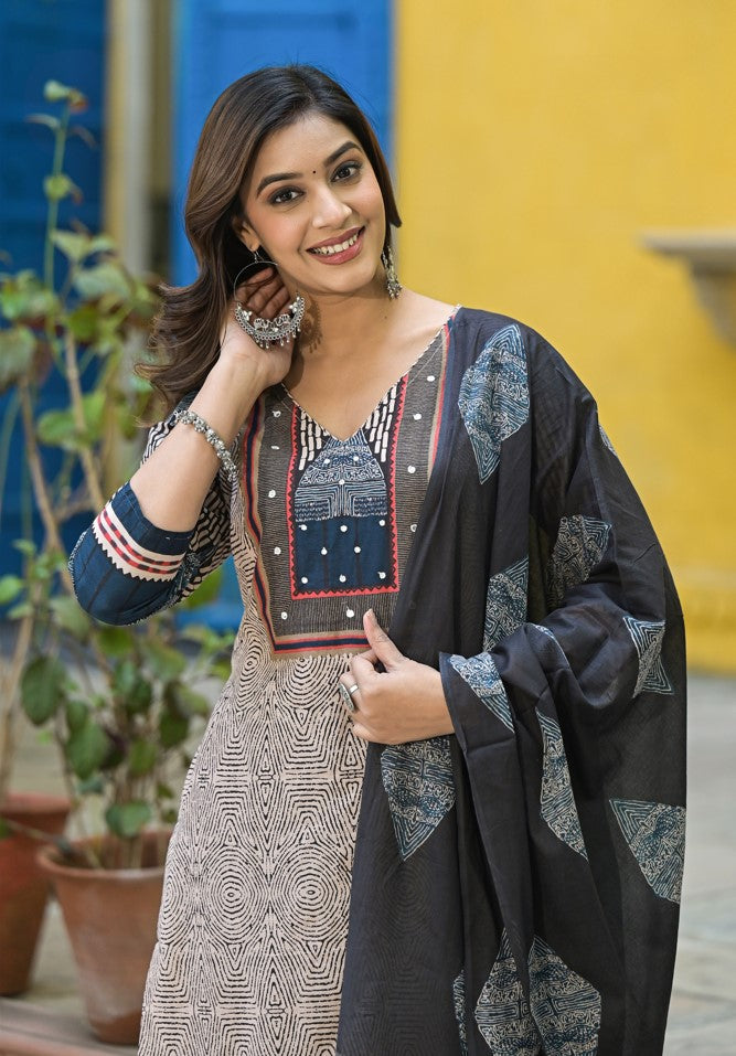 STRAIGHT KURTI SET WITH PRINTED DUPATTA
