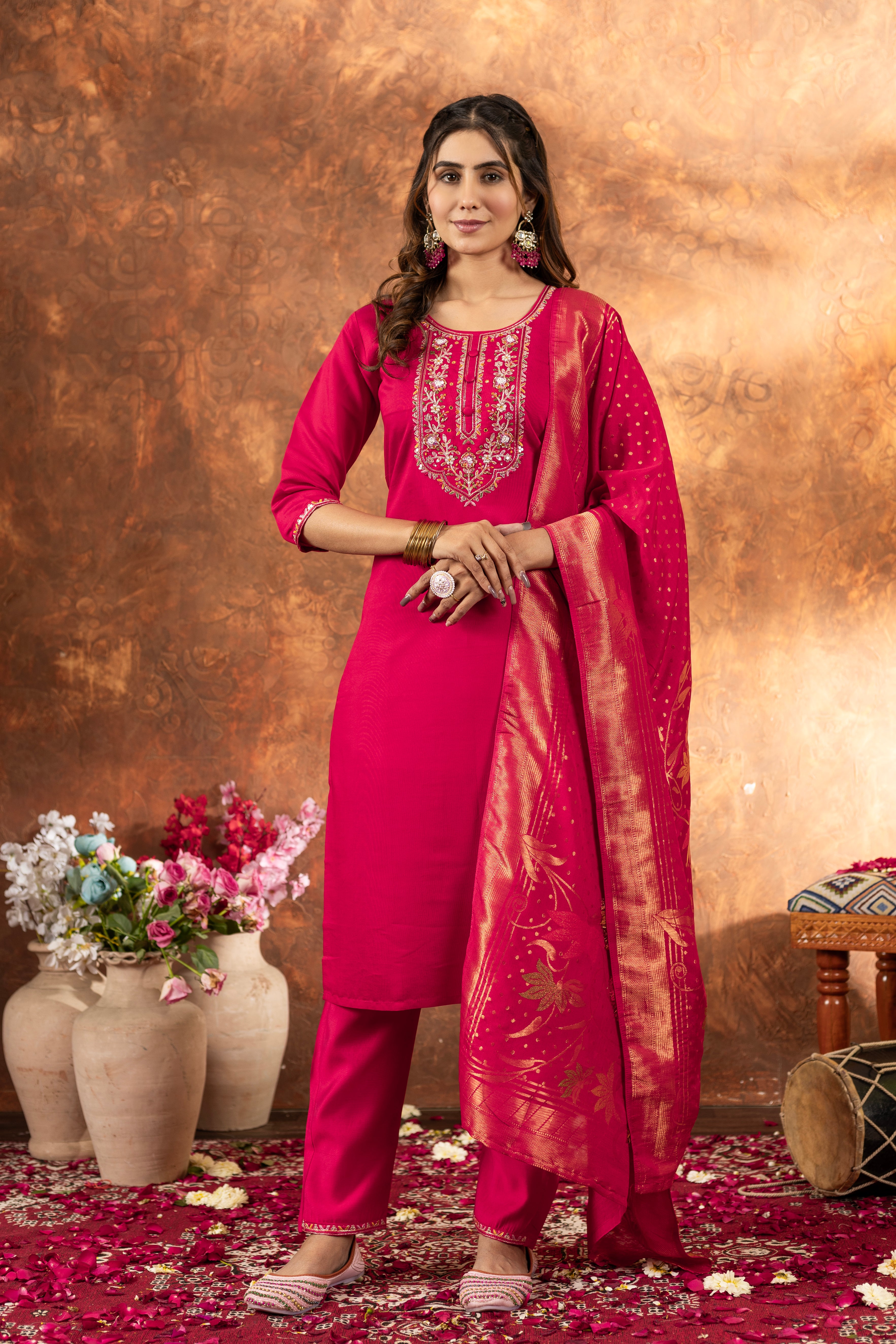 Stylish Women’s Kurta Pant Set