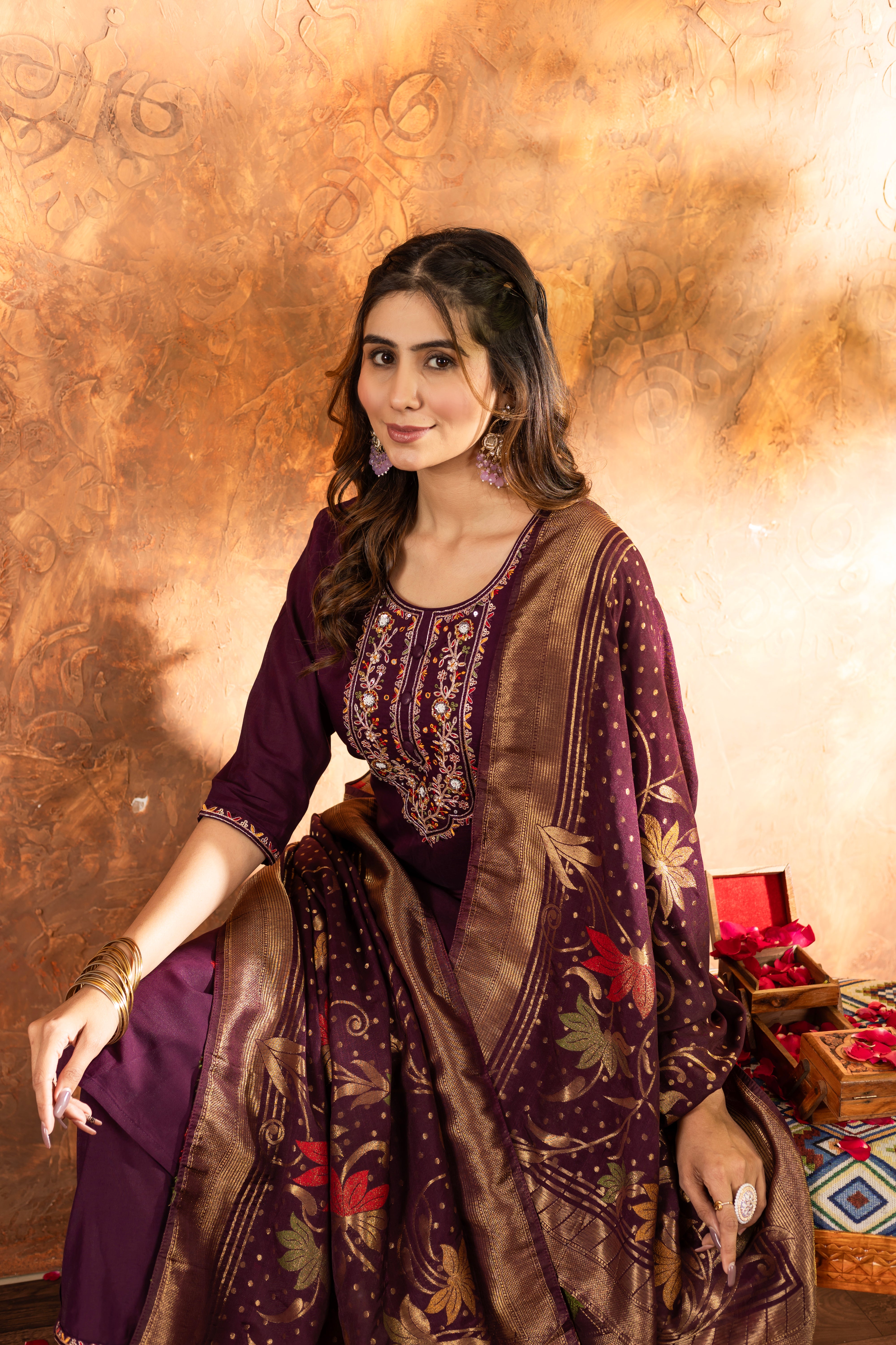 Stylish Women’s Kurta Pant Set