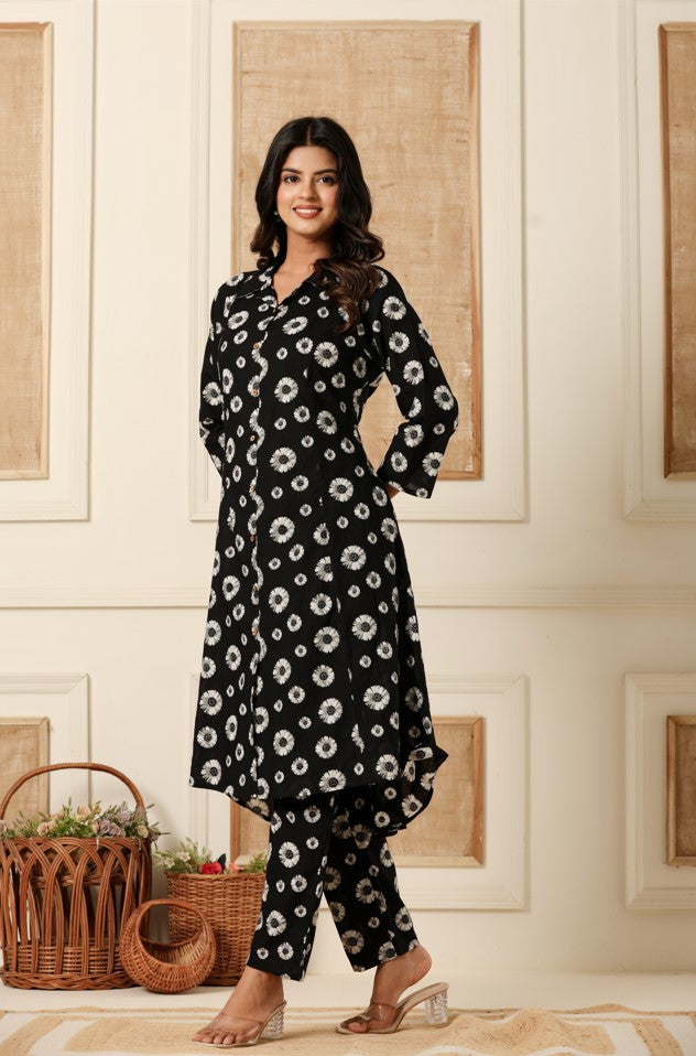 FLARED KURTA WITH POCKETS AND MATCHING PANT