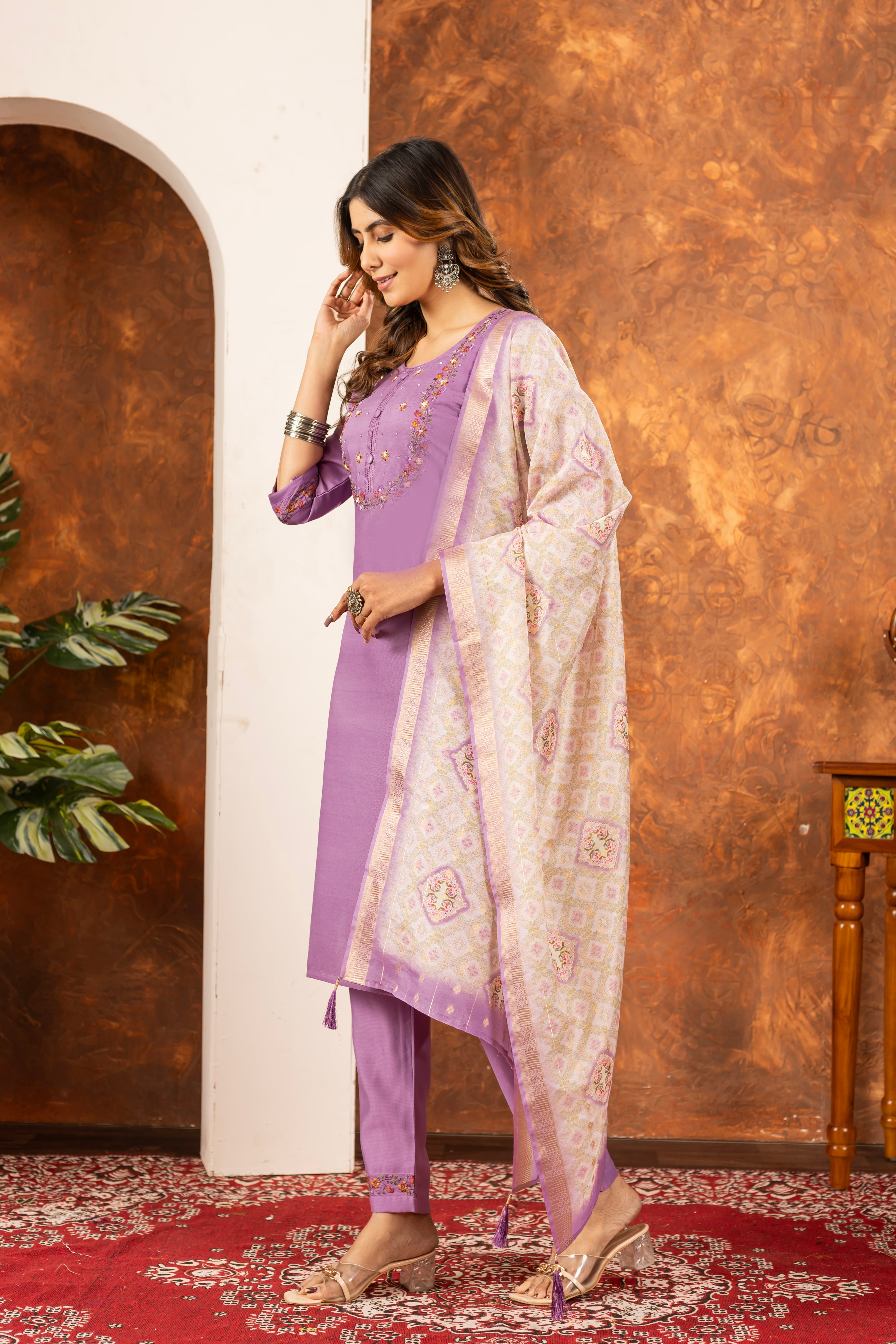 Elegant Women's Kurta Pant Set