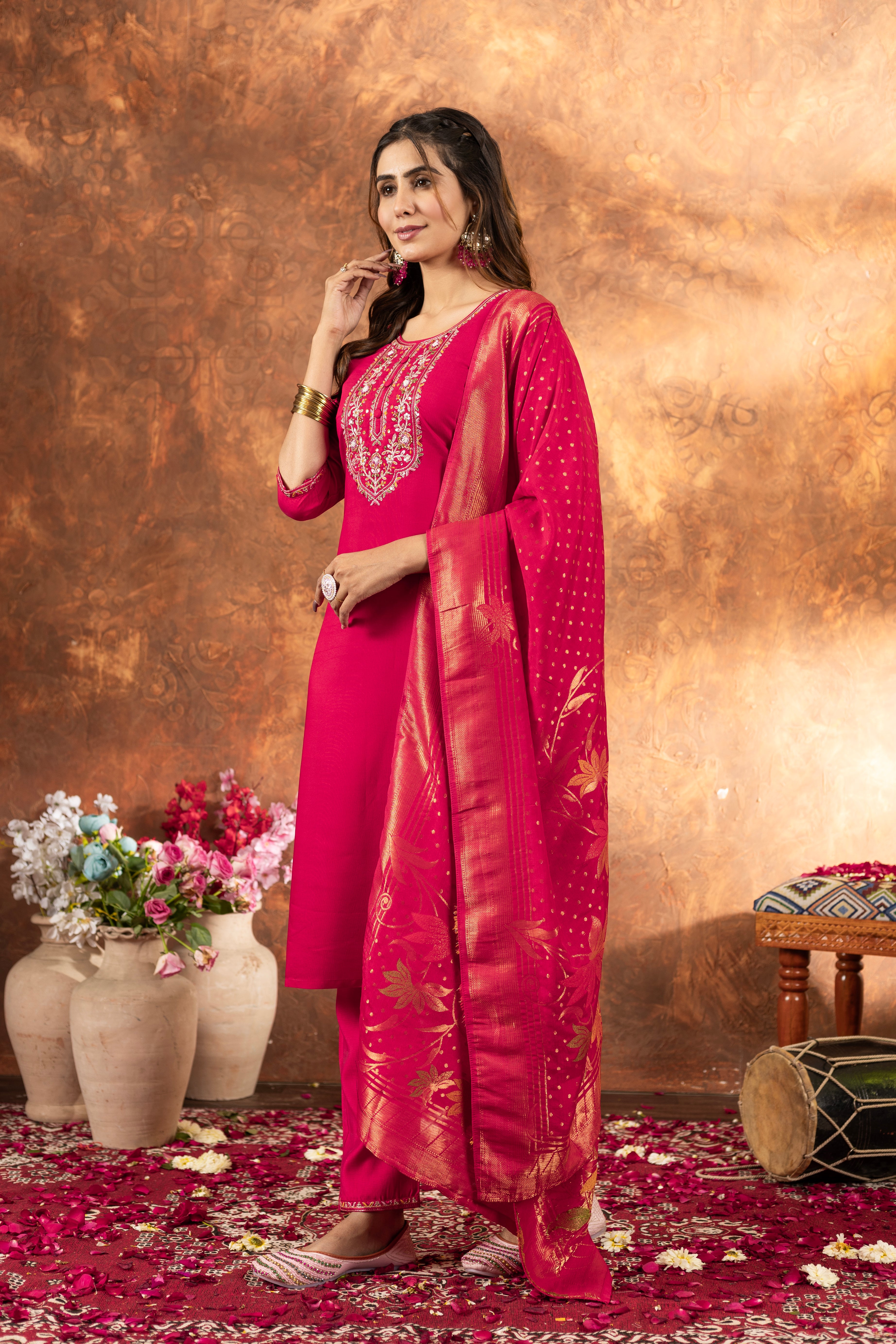 Stylish Women’s Kurta Pant Set