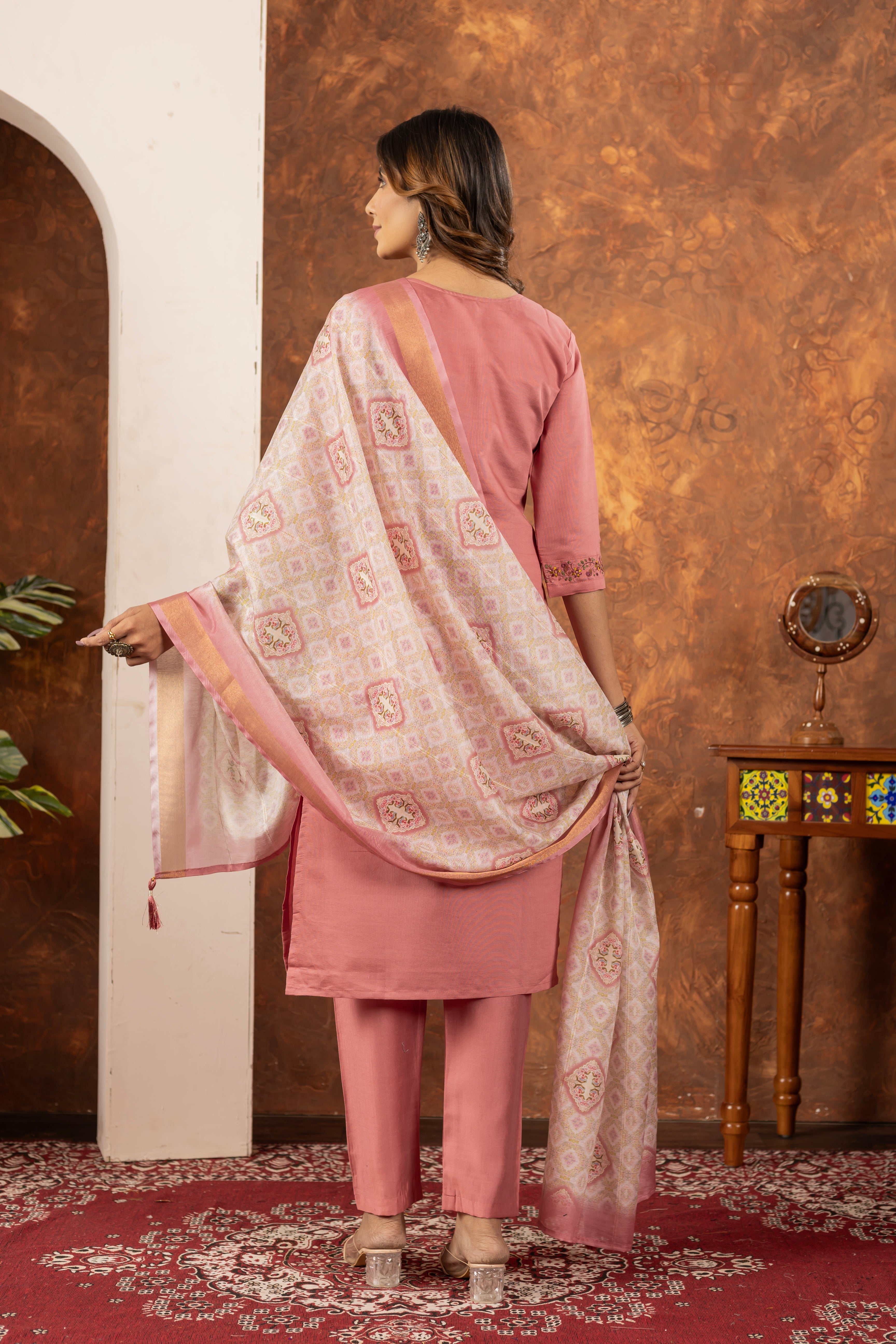 Elegant Women's Kurta Pant Set