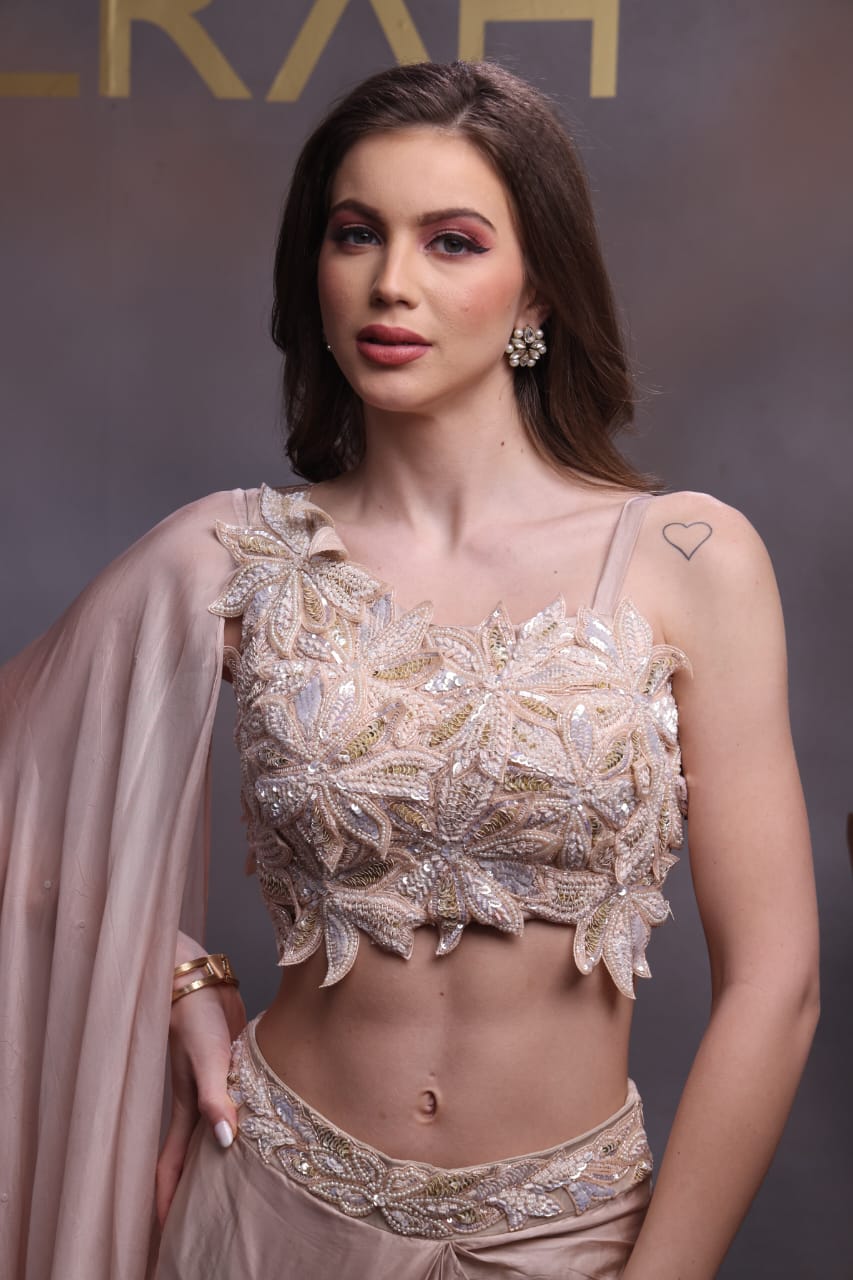 Designer Ready-to-Wear Saree for Women | Easy Draping Saree with Blouse Piece