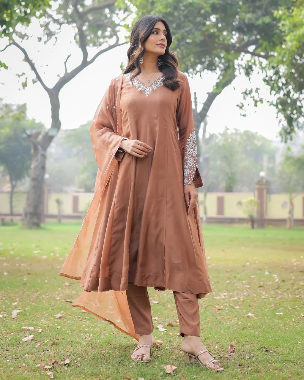3-Piece Anarkali Suit - Pleated V-Neck Kurta, Pants & Dupatta